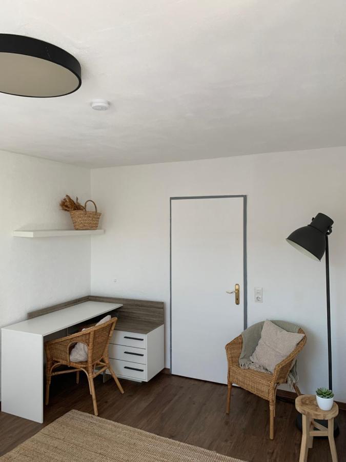 Gemuetliches & Schoenes Apartment Ichenhausen Ngoại thất bức ảnh